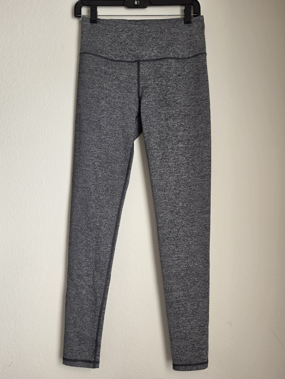 Victoria's Secret Sport VSX Knockout Leggings Size Small Gray